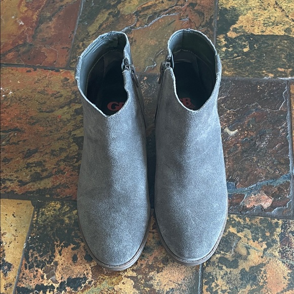 Girls Gray Suede Ankle Boots - Picture 2 of 6